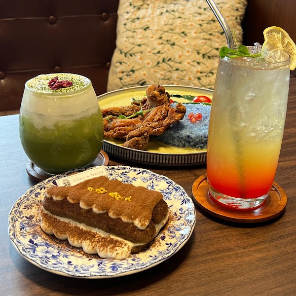 Alley & Daisy Cafe (Jalan Trus) 5