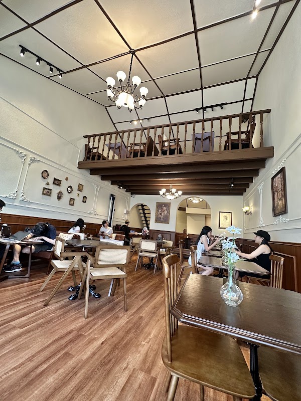 Alley & Daisy Cafe (Jalan Trus) 3