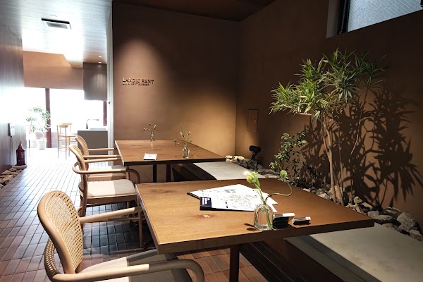 L+ HIRAO LANDIC HOUSE & CAFE