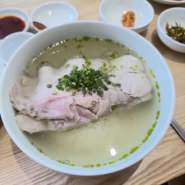 진돼지곰탕 부산역직영점 5