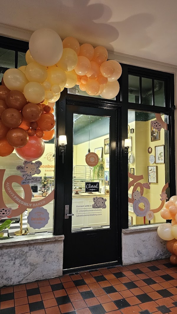 La Bonbonnière Bakery