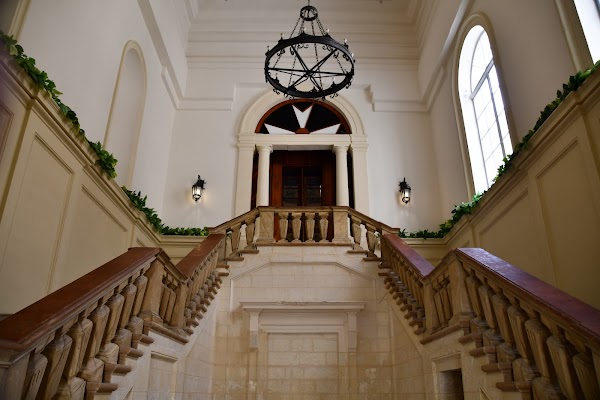 Grandmaster Palace Courtyard 2