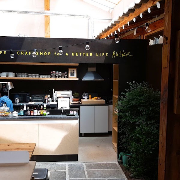 Cafe Ruska 1