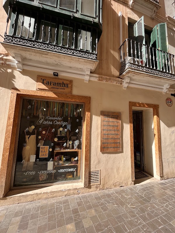 Caramba Store: Diseño exclusivo, complementos y moda sostenible. 1
