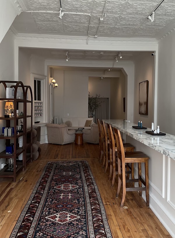 Local Skin Bar