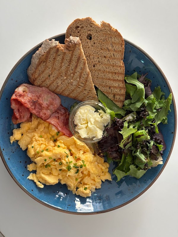 Canvas Speciality Coffee & Brunch 5