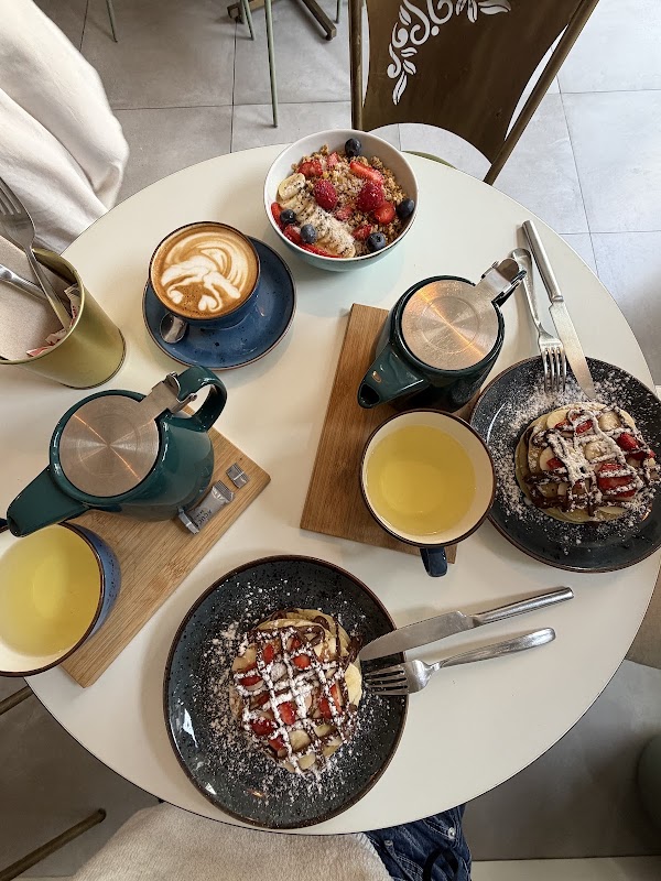 Canvas Speciality Coffee & Brunch 2