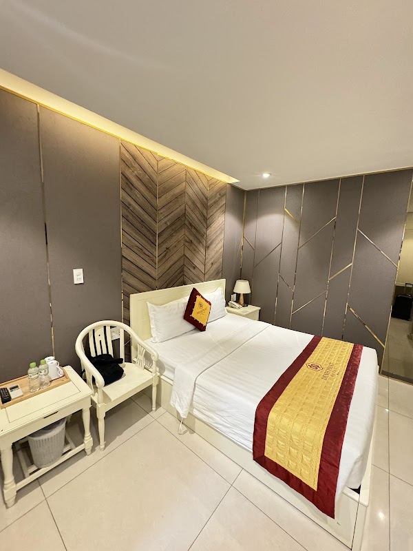 Khách Sạn Đình Phát 4