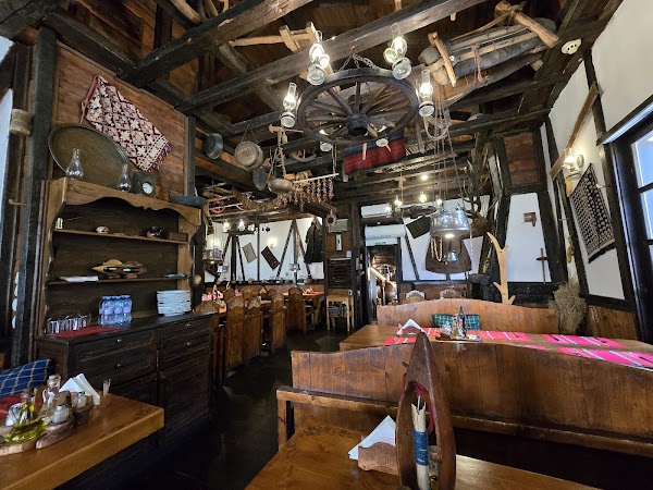 Hadjidraganov's Houses Restaurant 3