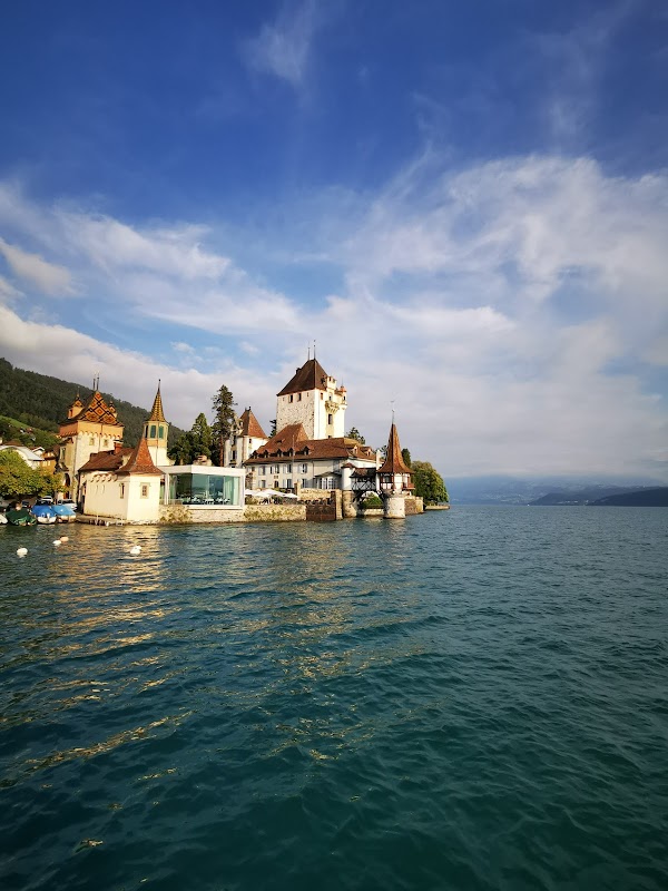 Schloss Oberhofen am Thunersee 1