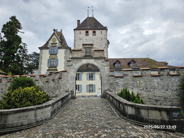 Schloss Oberhofen am Thunersee 3