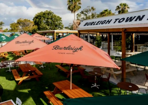 Burleigh Town Hotel 2