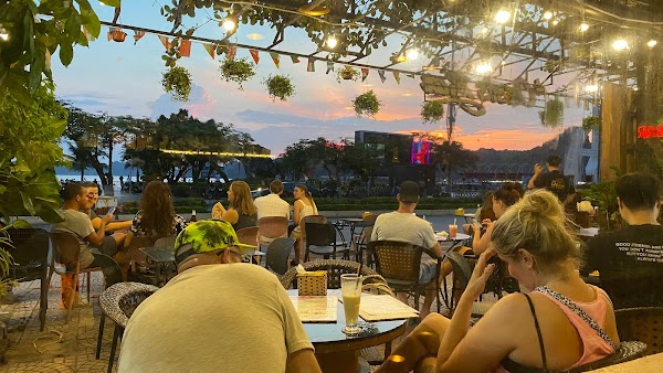 Cat Ba Oasis Bar & Restaurant