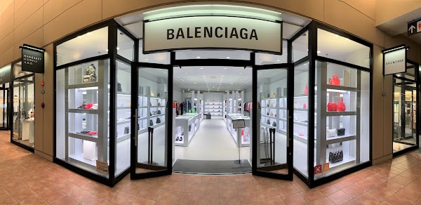 BALENCIAGA
