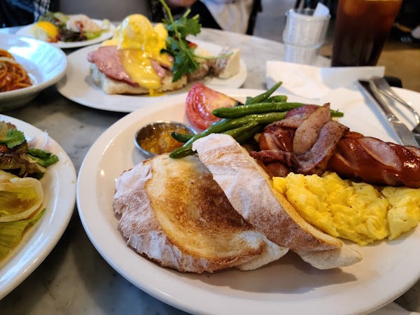 Oasis Cafe & Restaurant Cheongdam 5