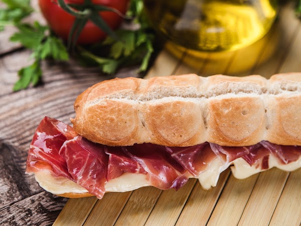 Andreu. Gastronomia des de 1930 L'Illa 5