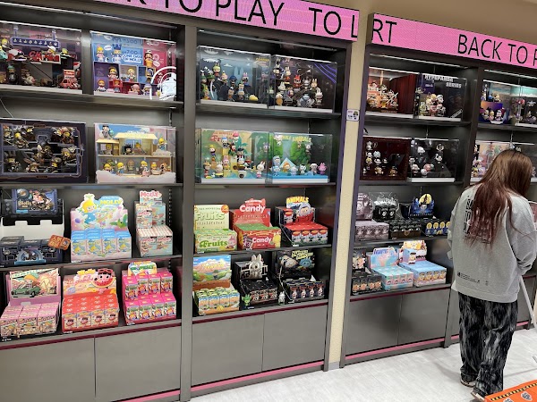 POP MART Harajuku Store 5