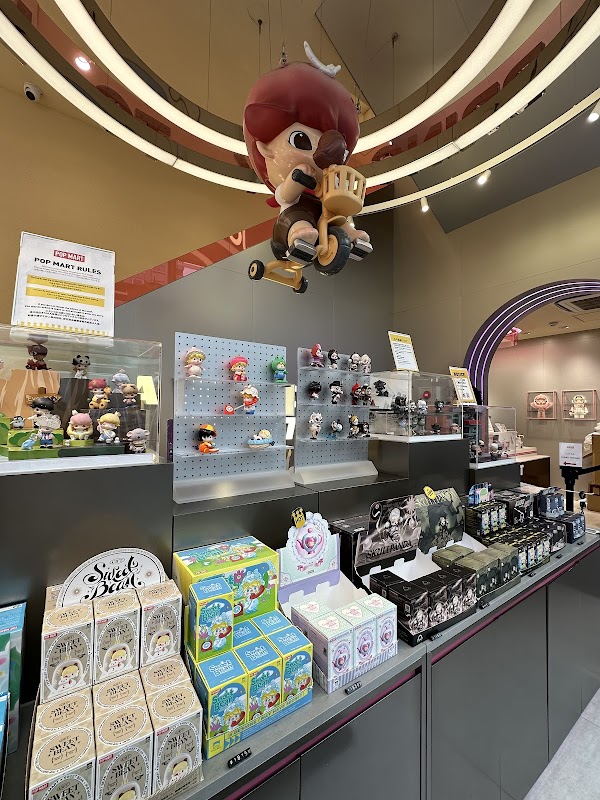 POP MART Harajuku Store 4