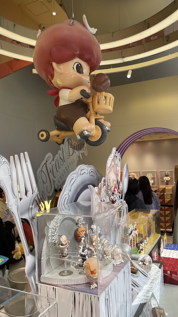 POP MART Harajuku Store 3