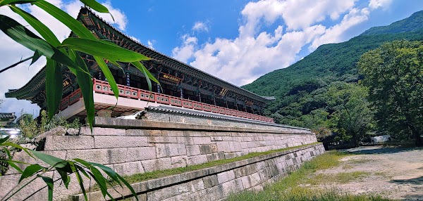 Hwaeomsa Temple Entrance 5