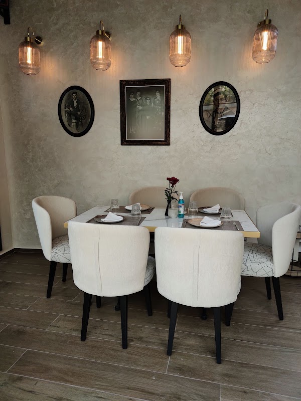 To Pigadi Restaurant 1