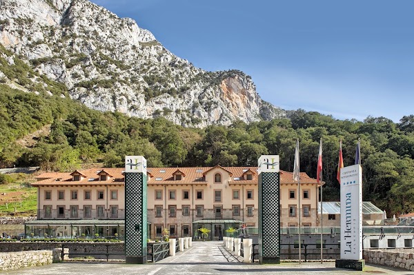 Hotel Balneario de la Hermida 2