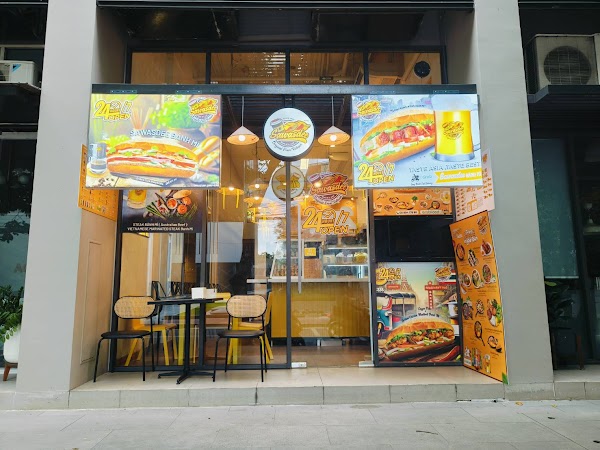 Sawasdee Banh Mi Centric Ari