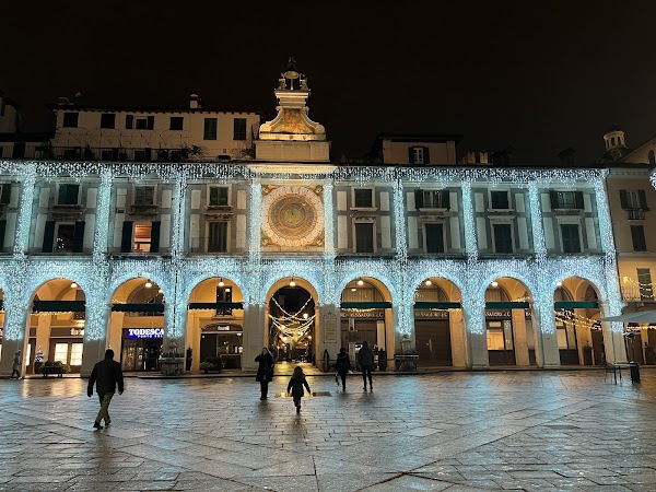 Piazza della Loggia 3