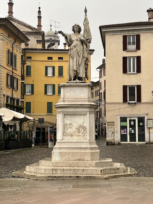 Piazza della Loggia 2