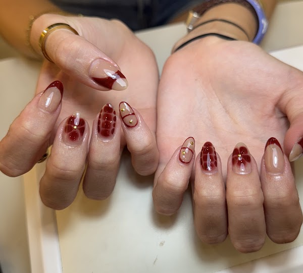 Bluish Nails Salon