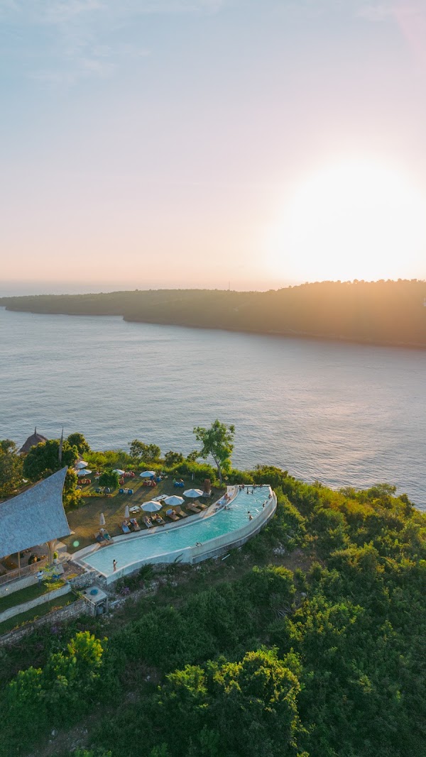 Amok Sunset Restaurant & Bar 3