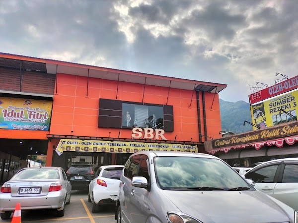 SBR 3 Pusat Oleh-oleh Garut 1