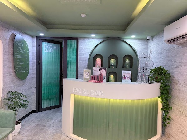 Facial Bar Hàng Đậu 4