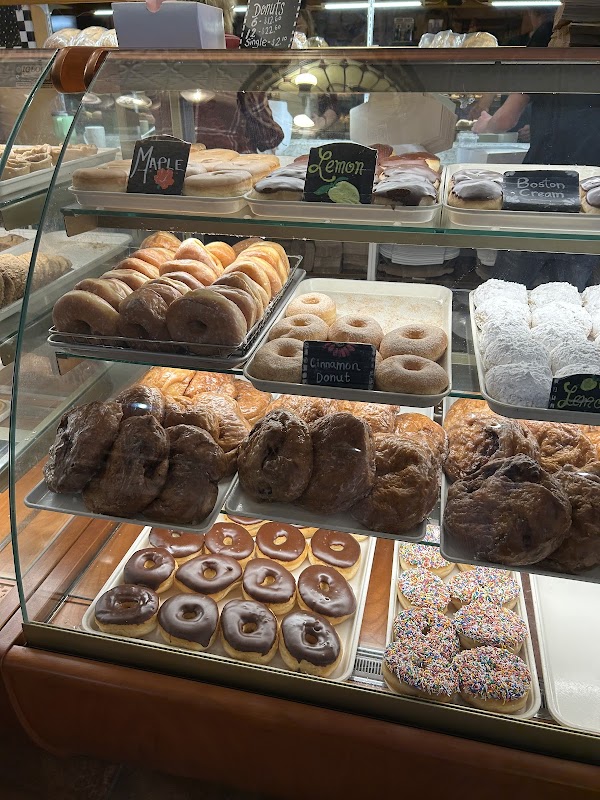 Hank's Pastries 4