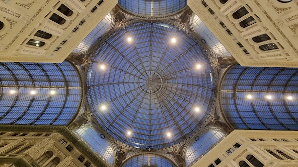 Galleria Umberto I 4