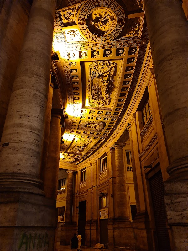 Galleria Umberto I 3