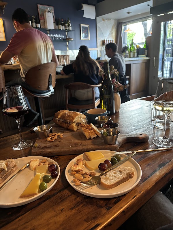 Saison Cellar & Wine Bar 4