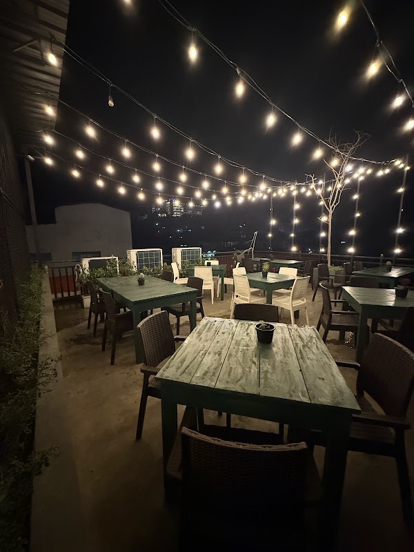Outpost Lounge 2