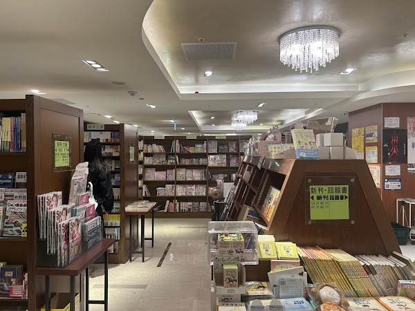 淳久堂書店 台北明曜店 5