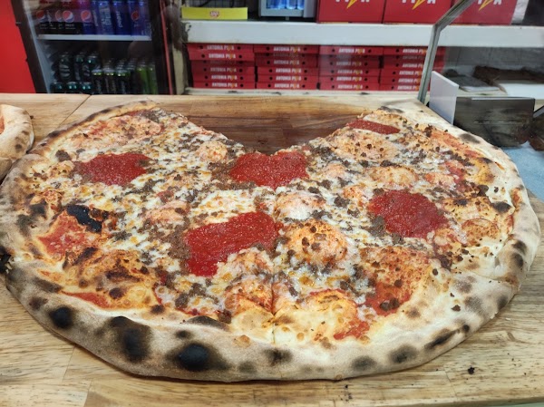 ANTONIA PIZZA 4