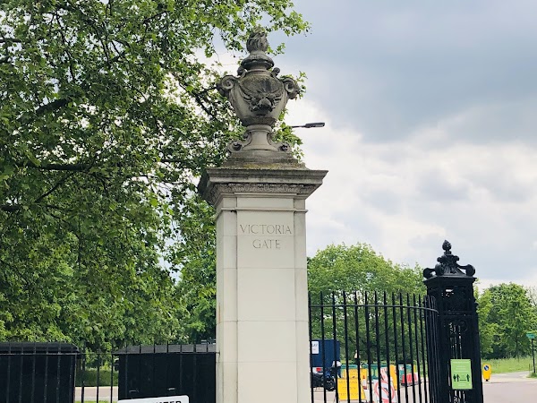 Victoria Gate 1