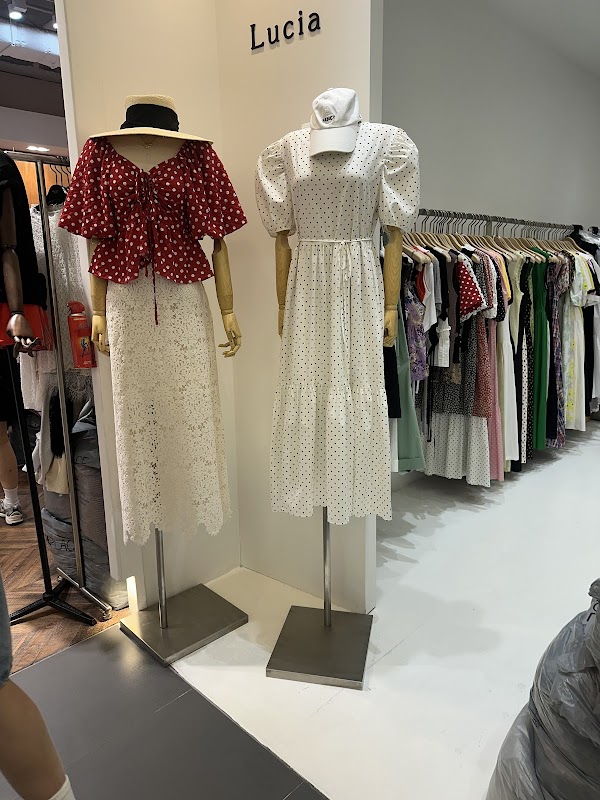 Apm Place Shopping Centre 3