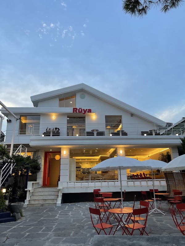 Dongmyeong-dong Café Street 5