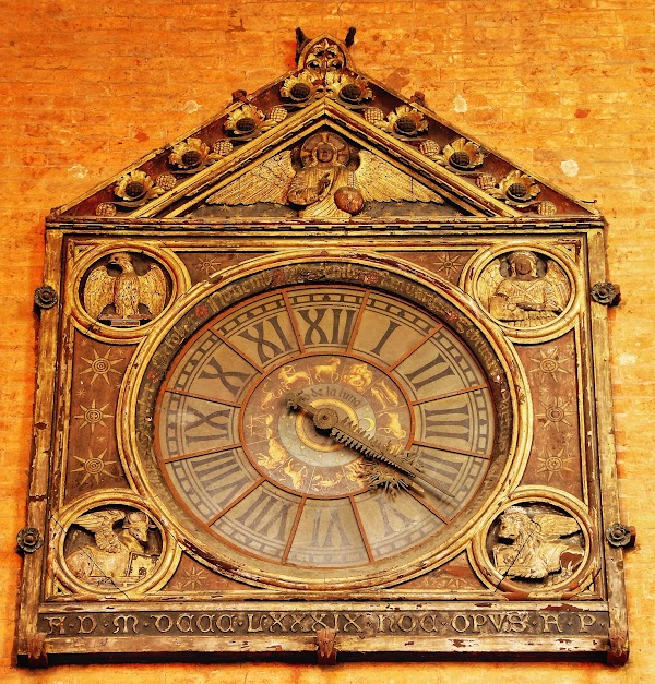 Palazzo della Mercanzia 4
