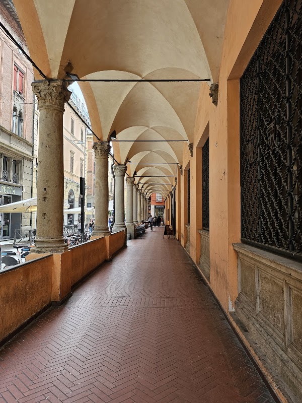 Palazzo della Mercanzia 3