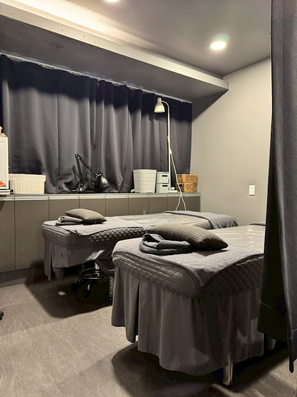 Tiffany Massage 1
