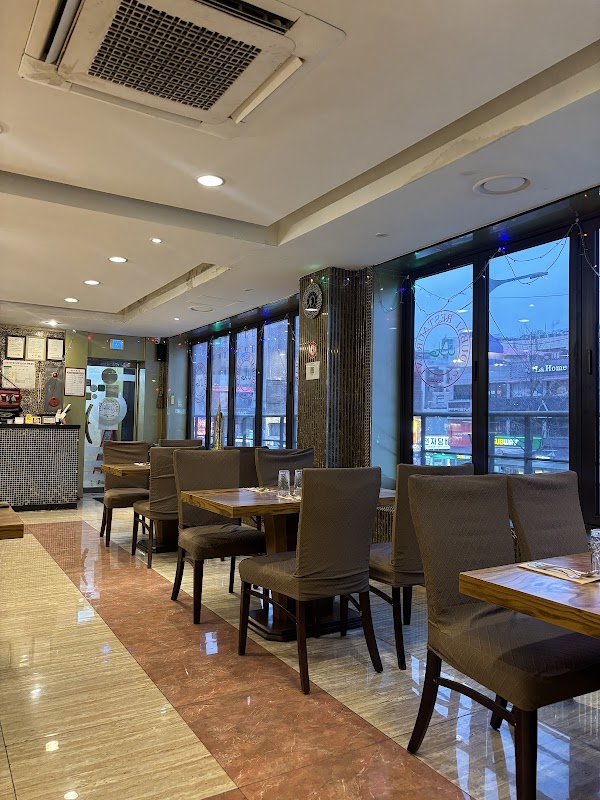 Dubai Restaurant
