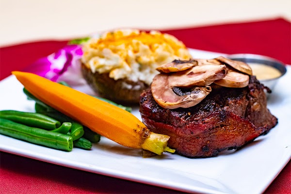 The Gateway Restaurant & Lodge 5