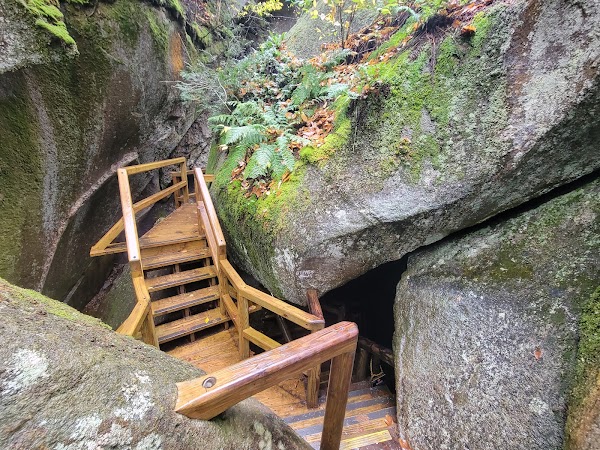 Lost River Gorge & Boulder Caves 2