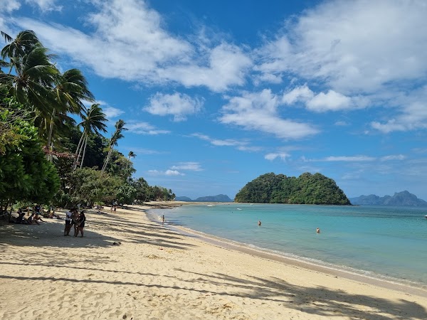 Marimegmeg Beach